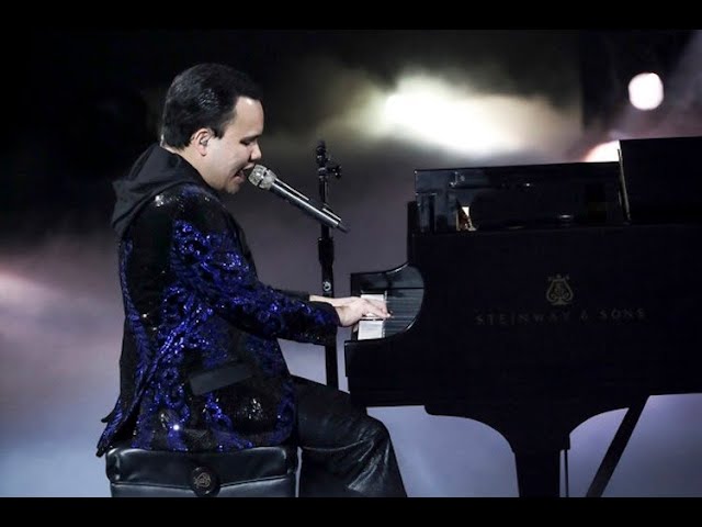 Kodi Lee sings 