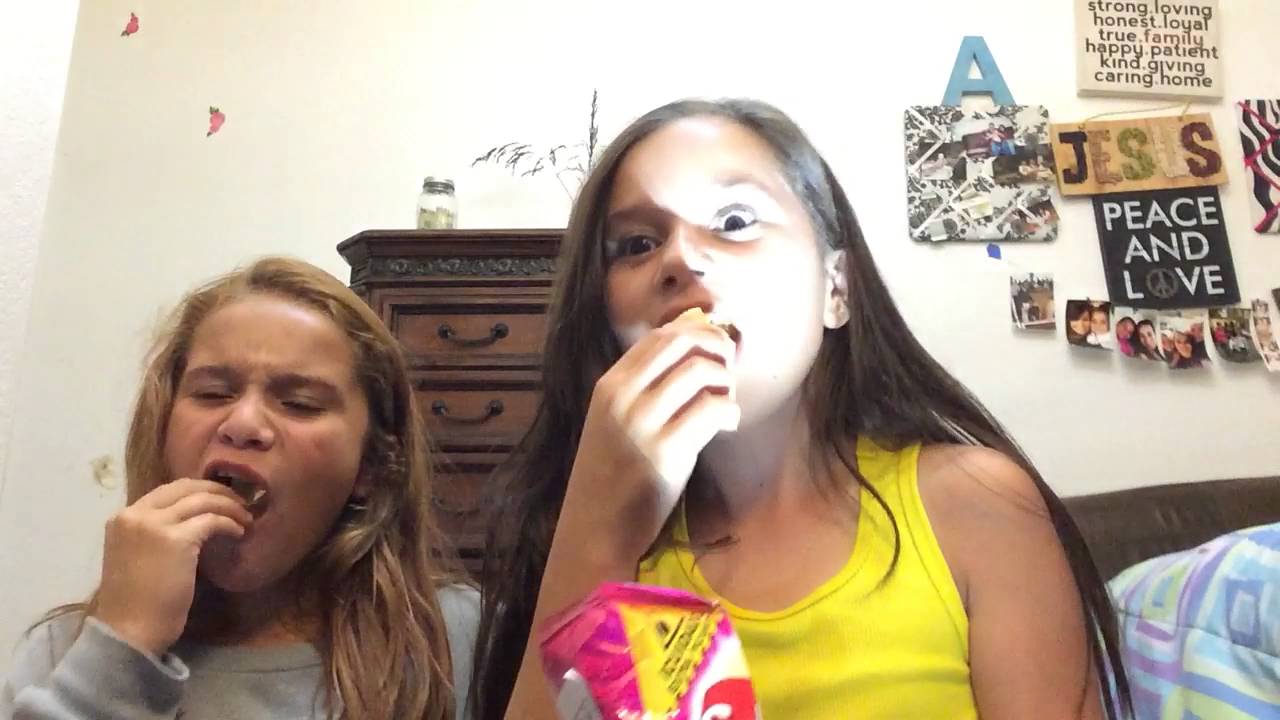 Eating hot chips😱 YouTube