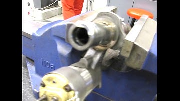 Caterpillar 3500 Engine Injector Disassemble