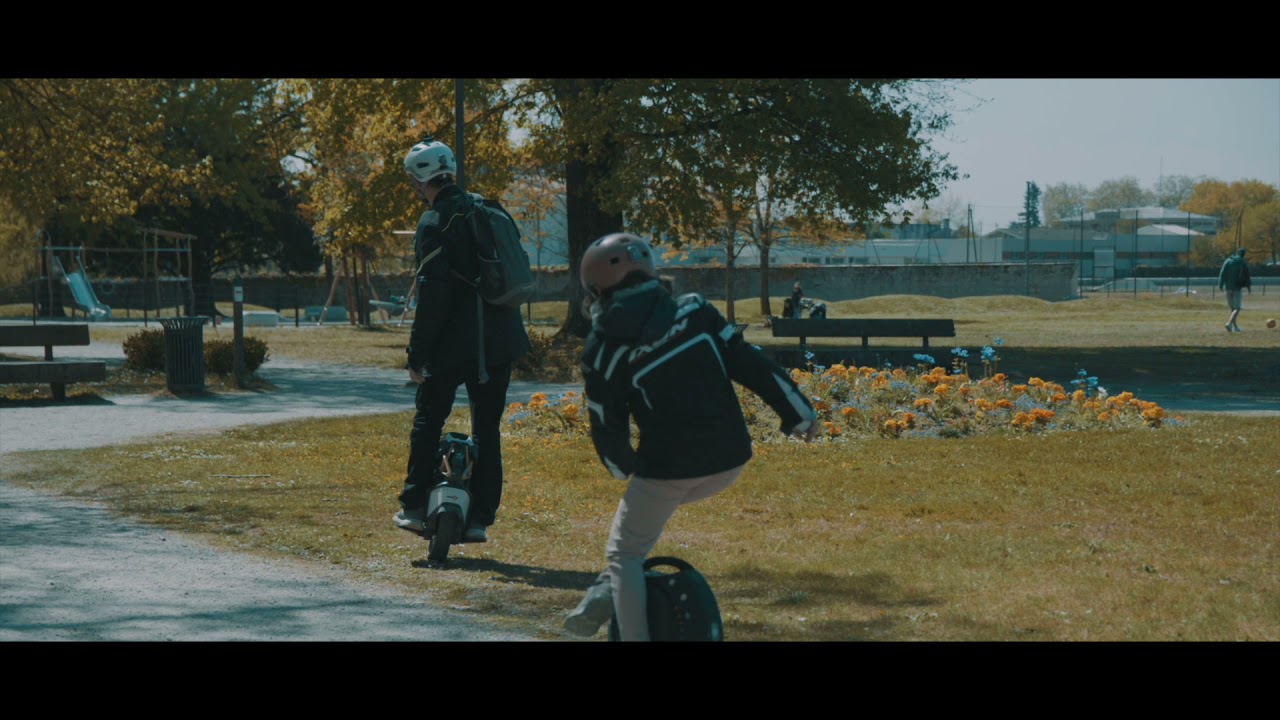 Bordeaux en gyroroue avec ma fille, merci au réalisateur Mathieu MAXIME PROD nos roues ks s18 ks16s
