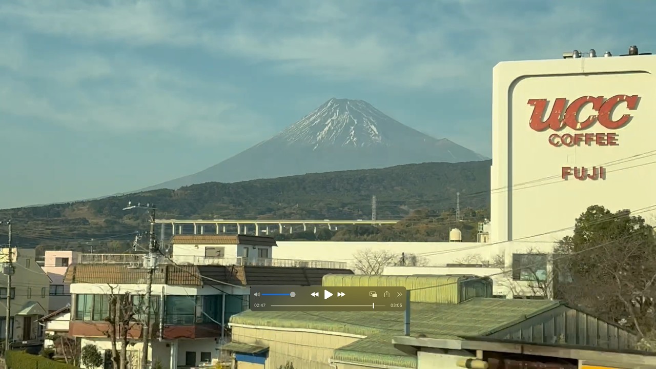 【富士山】2025年12月8日（月）の富士山／新富士駅付近　晴れ