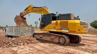 ใหญ่ฟัดใหญ่ CAT349D2L Vs LIUGONG 952EHD ผ่าครึ่งภูเขาตัดทางรถไฟรางคู่กับGIANT ROOC1990