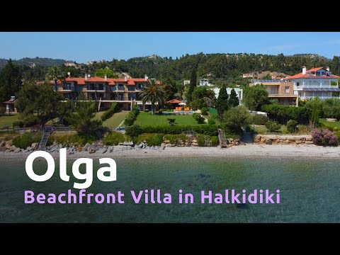 Holiday beachfront villa with pool in Halkidiki