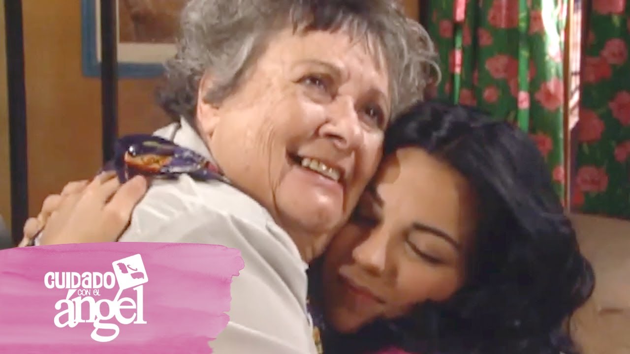 Marichuy le confiesa a Candelaria que está embarazada | Cuidado con el ángel 1/2 | C-46 | tlnovelas