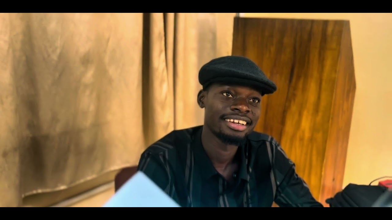 AU COEUR DES PRÉJUGÉS.  Écrit et réalisé par : KARA BARADINE. 