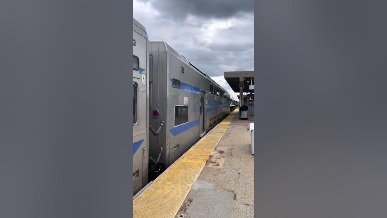 LIRR 6041’s equipment train heads over to West Islip Train Yard (401
