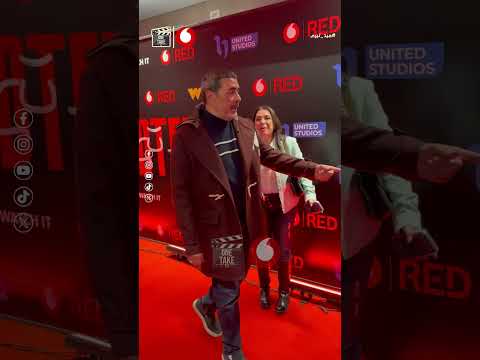 احضان كتير بدر ريد كاربت العرض الخاص للحلقة الأخيرة من مسلسل ميد تيرم