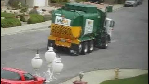 WM Amrep Elliptical ASL w/Autocar "Destoying A Cart/Rehig!"