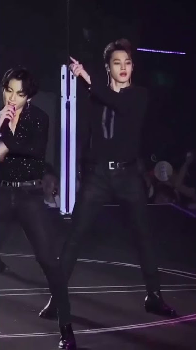 Jimins dancing is just on another level 💜#bts #jimin #dimple #live #performance #shorts