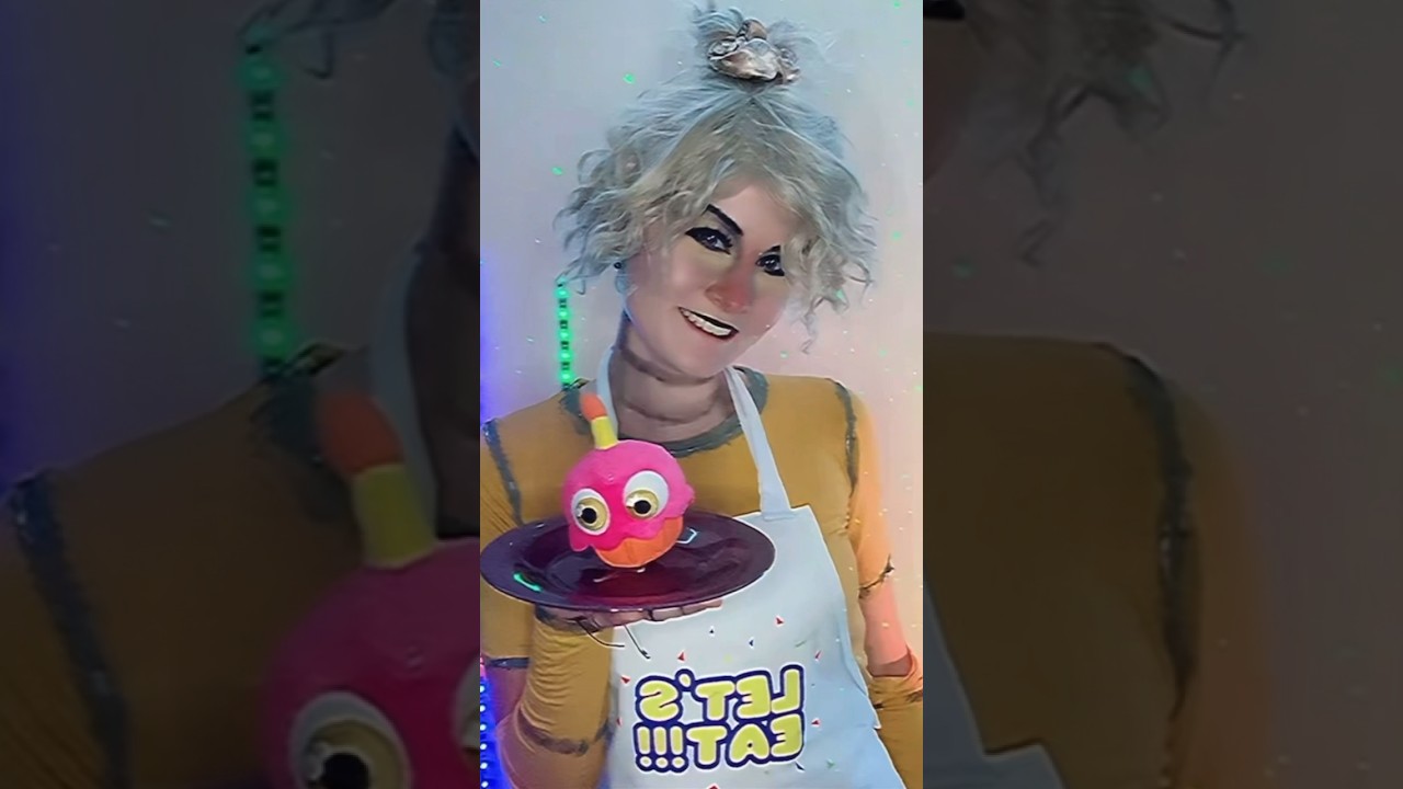 Do you like my Chica Cosplay  from Fnaf ?🍕 #cosplay #chica