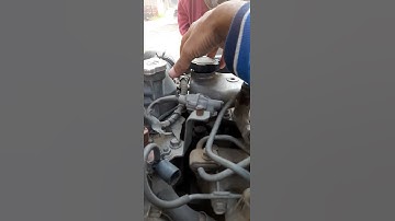 how to open a engine tappet cover cap and oil stick#kashi #mechanic #isuzu #truke