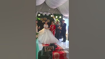 21 QM / cô dâu chú rể dân rượu cho cha và mẹ/ Quốc Minh vlog