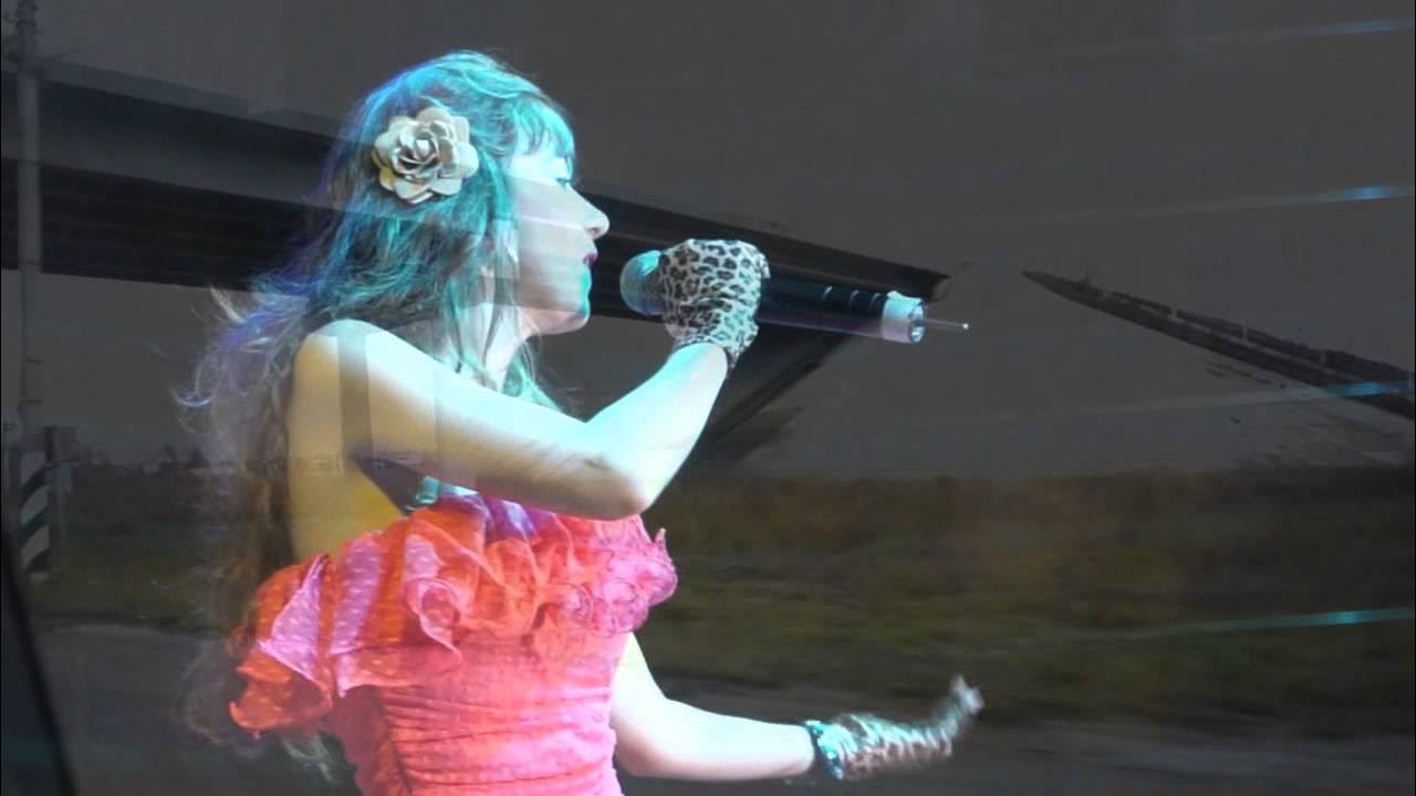 Дороги дороги аника. Аника далински дороги. Аника далински. Песня дороги дороги снова дурман. Аника далински 2021.