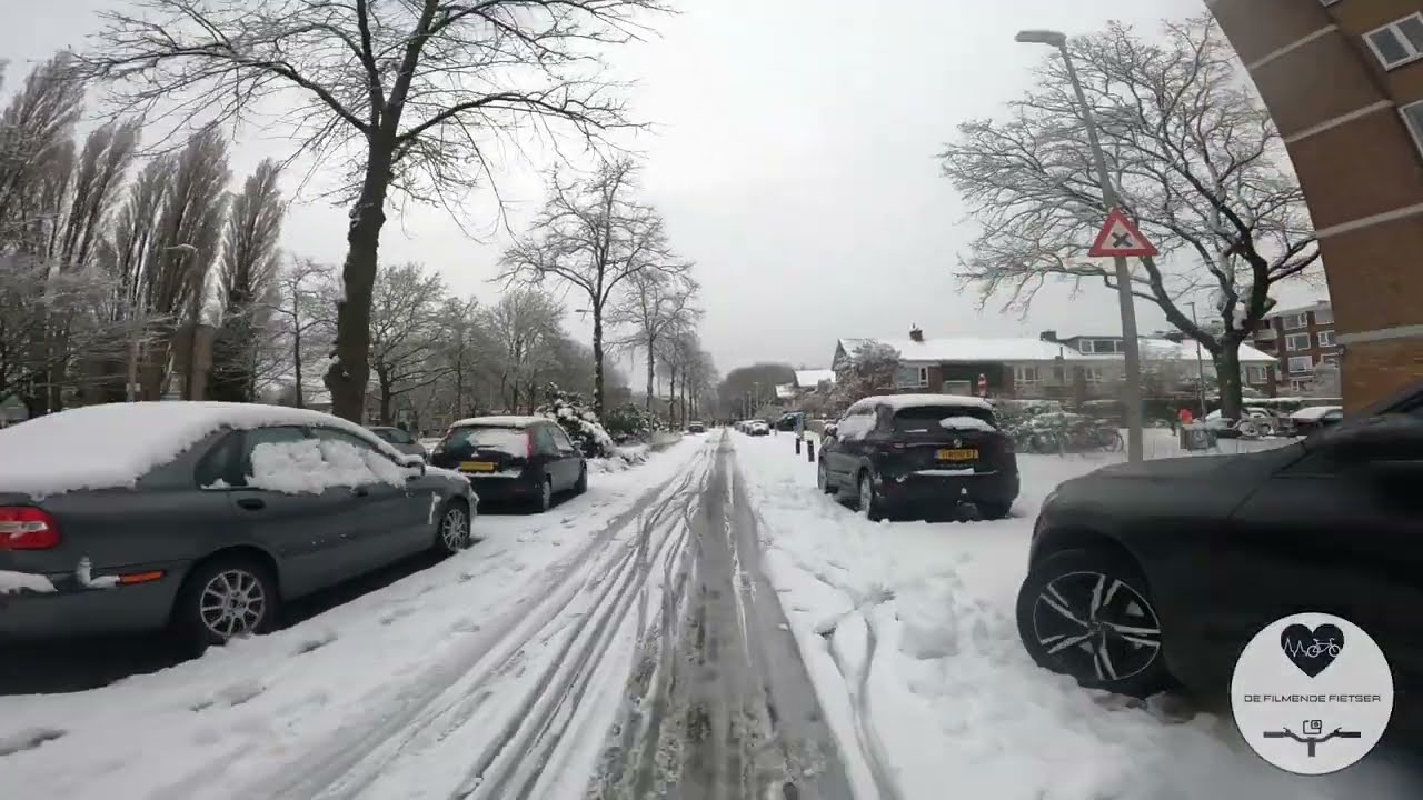 Cycling trough the first snow of 2026