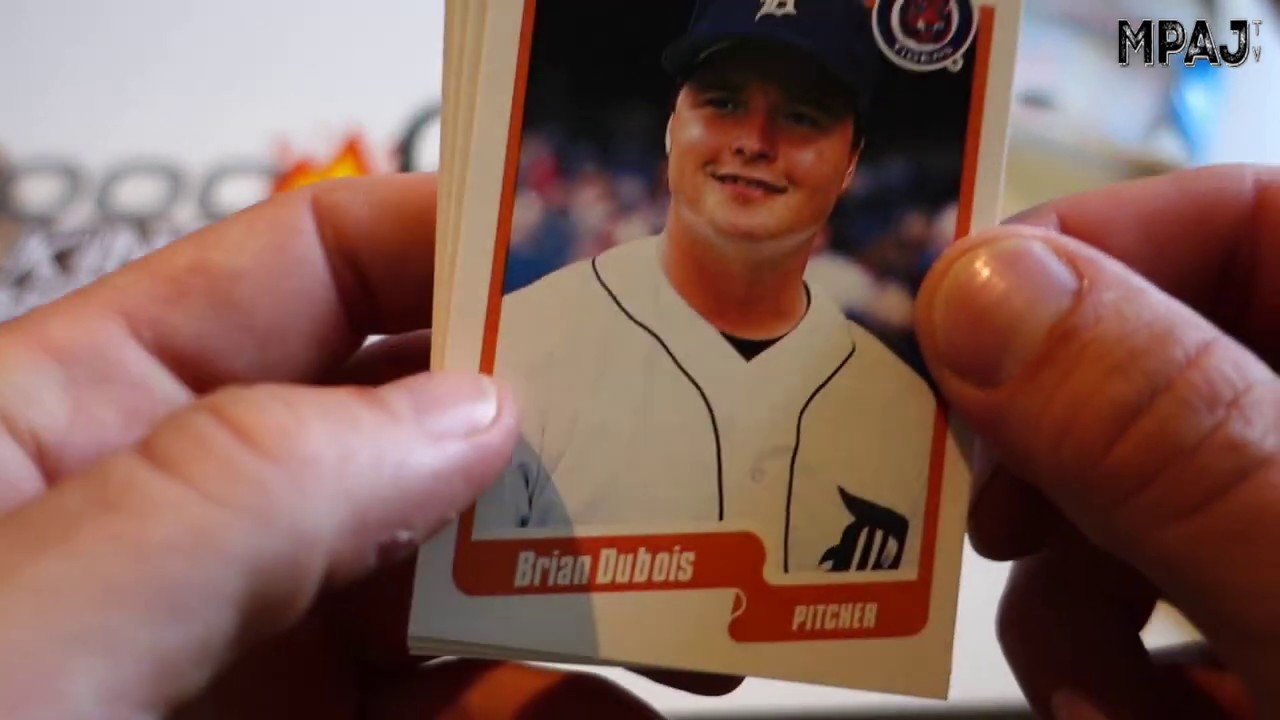 Opening 4 MORE packs of Fleer 1990 Baseball Cards - YouTube