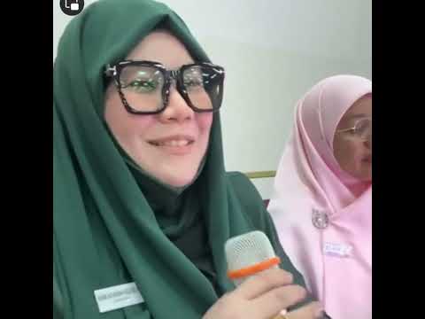 إنشاد اتيتني ساعة يأسي سامي يوسف بصوت المعلمة الماليزية هنيه سلوانا تعلم اسمعها لاخر مخارج الحروف
