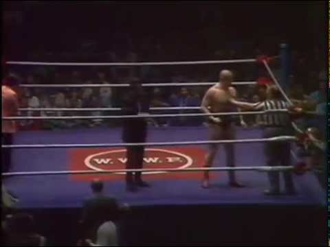 Haystacks Calhoun vs. Nikolai Volkoff- 3/1978