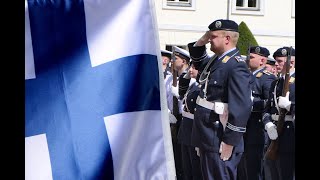 Militärische Ehren - Finnlands Präsident Stubb - Ehrenbataillon