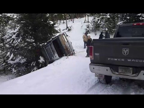 2015-ram-power-wagon-recovering-a-1991-jeep-grand-wagoneer