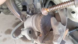 How to change front brake pads on a Ford Focus 2012-2018