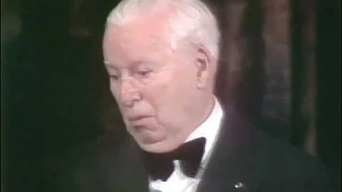 Charlie Chaplin's Honorary Award | 44th Oscars (1972) - DayDayNews