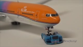 Orange Pride KLM Boeing 777-300ER PH-BVA GeminiJets 1\/400 UnBoxing