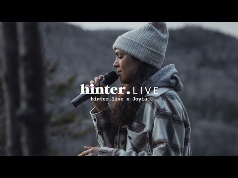 Joyia live at Mount Onontio for hinter live