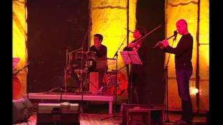 BRINA & STRING.SI / Graščakinja