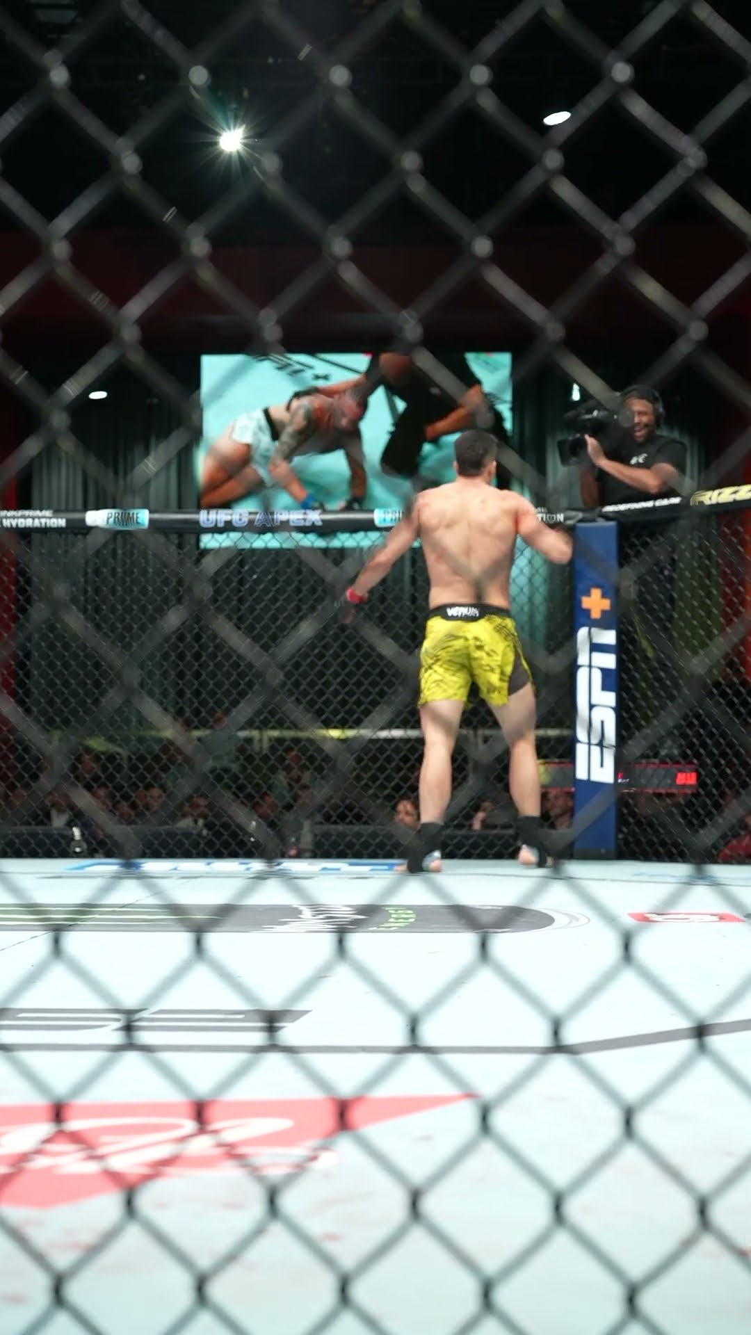 what a debut for Marco Tulio ? #ufcvegas101