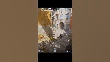 Forgot I was CT 😂 #counterstrike #cs2 #hemzigaming #mp9