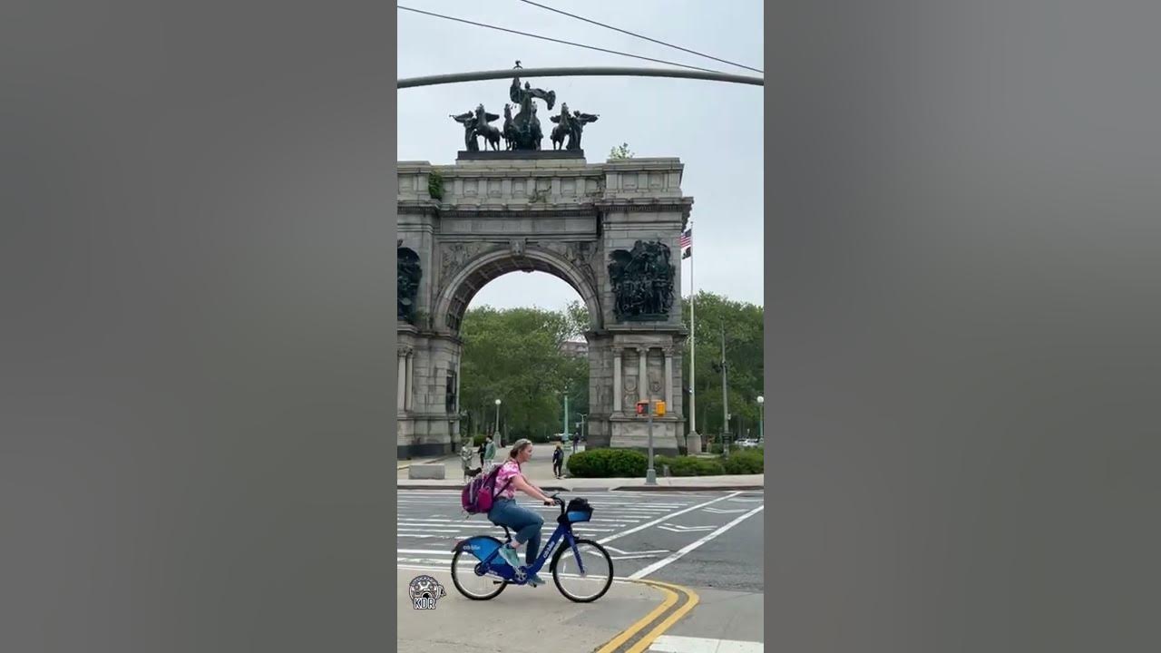 NEWYORK||BROOKLYN||GRAND ARMY PLAZA