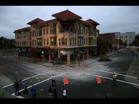 california-earthquake-wine-country-clears-up-damage-around-napa