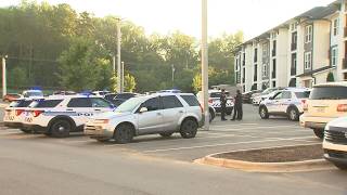 1 shot, 1 hurt in domestic incident in northwest Charlotte | WSOC-TV