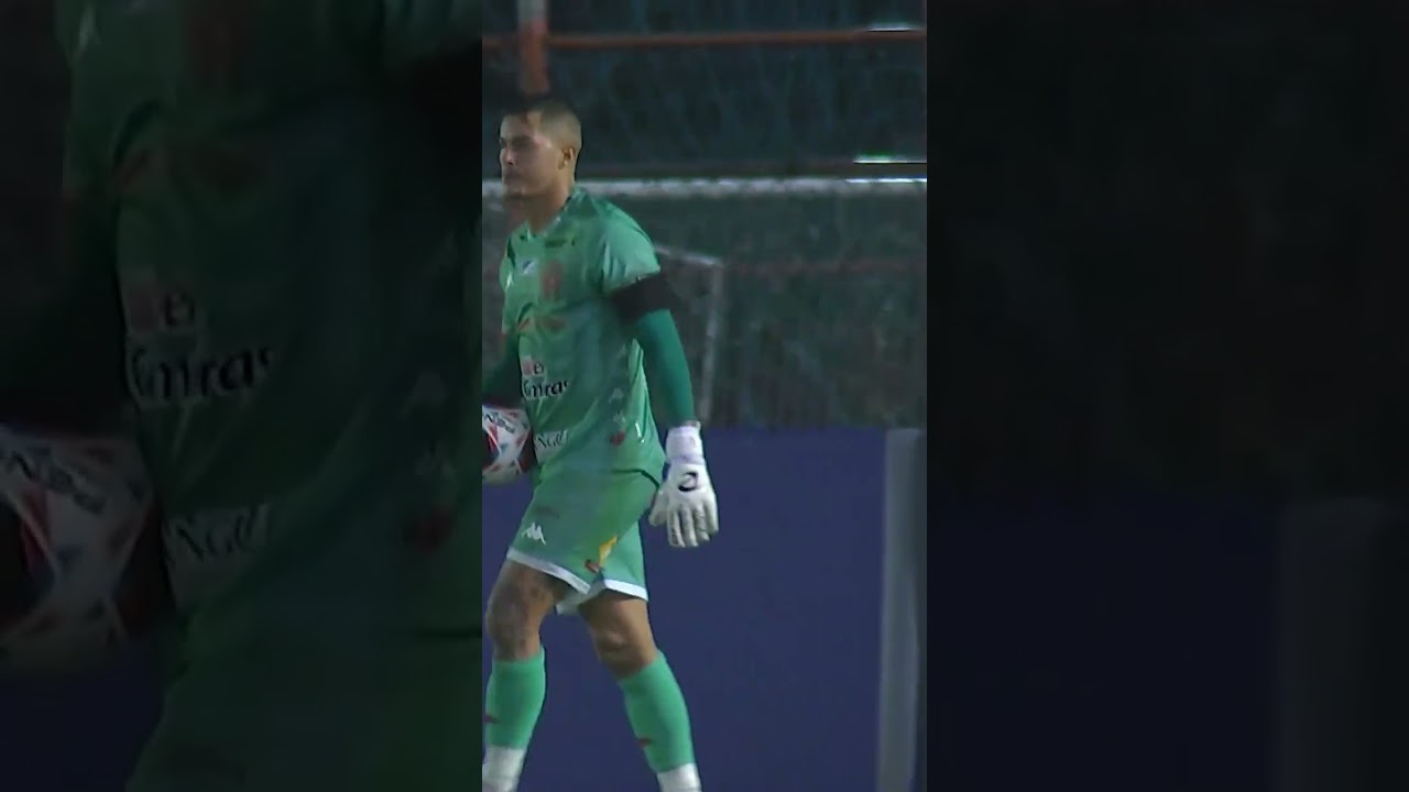 DEFESAAAAAÇA! VICTOR SÁ BATEU COLOCADO, MAS PAULO HENRIQUE FEZ UMA BELA DEFESA!