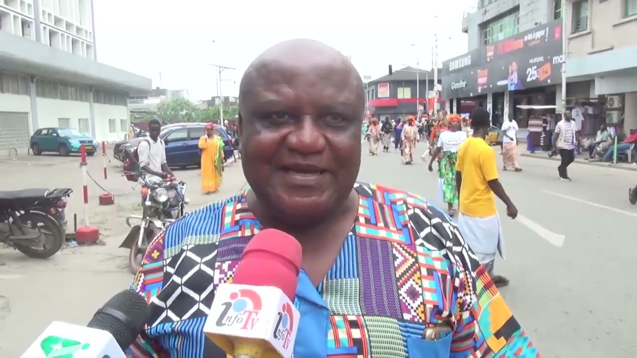 В ДУАЛЕ В ПОЛНОМ РАЗГАРЕ ПРАЗДНУЕТСЯ ФЕСТИВАЛЬ КАРНАВАЛА НГОНДО