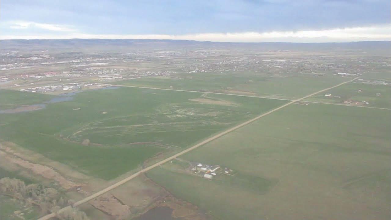 Landing at LAR, Laramie Regional Airport, Laramie, WY USA YouTube