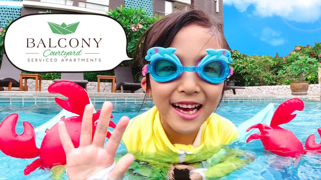 ホテルのプールの水中がきれいすぎ！バルコニーコートヤード