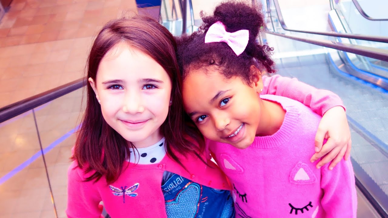 Vlog Entre Cousines Parcours Aventure Macdonald S Aire De Jeux Azium Fun Indoor Youtube