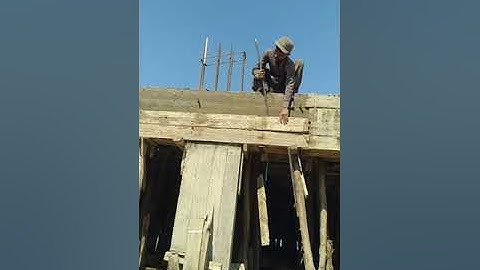 Roof Beam Formwork Removal: Exposing the Structure #viralshorts #youtubeshorts