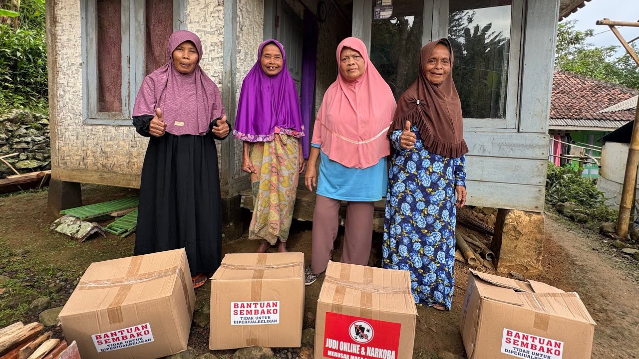 PARA JANDA MISKIN DI PELOSOK DESA BAHAGIA DAPAT SEamBAKO DARI PAK BAYU ANDIKA