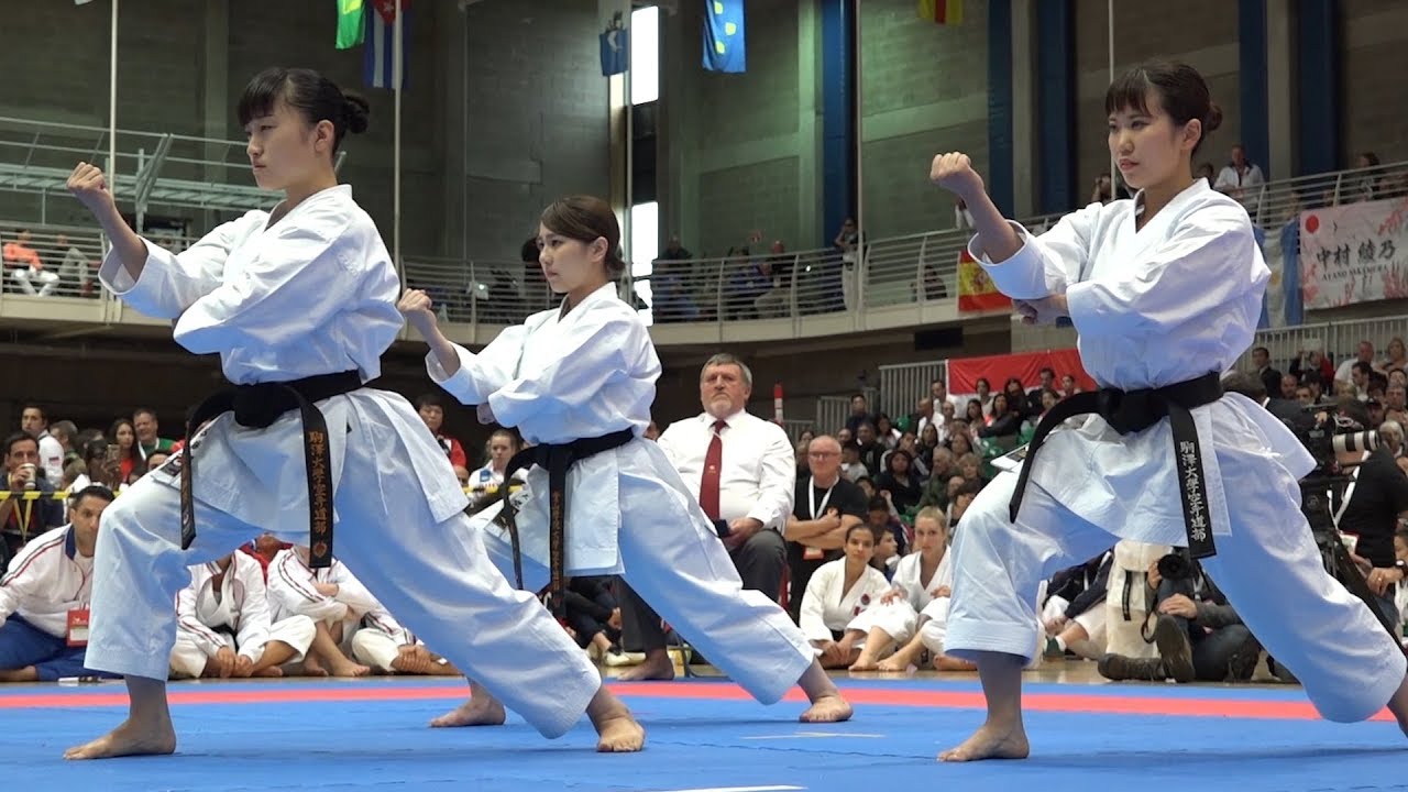 息がピッタリ 空手女子の形 Karate Women Kata Gojushiho Sho Youtube
