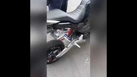 改装电动自行车街头狂飙　警方展开大执法 - 天天要闻