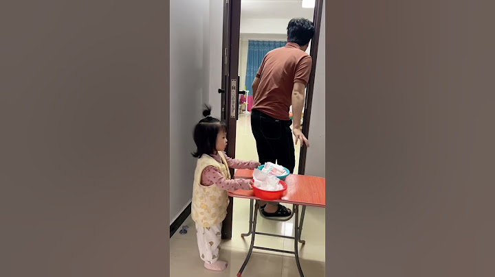 Smart Daughter Uses Paper Towels To Trick Dad Who Stole Money! #comedy #smart #funny #cute
