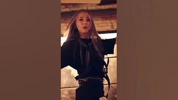 moonbyul being iconic😎
