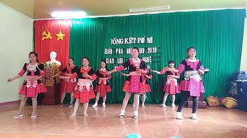 Giao lưu văn nghệ bản pha nhiên liệu xã Lóng sập  mộc châu