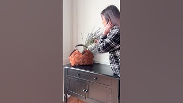 Simple Spring Decorating Ideas #homedecor #springdecor #vignettes