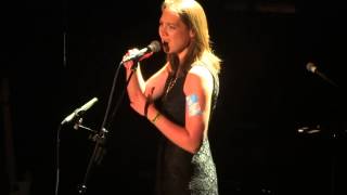 Video thumbnail of "Sophie Hunger - Dia Fahrenda - Live in Paris 2013"