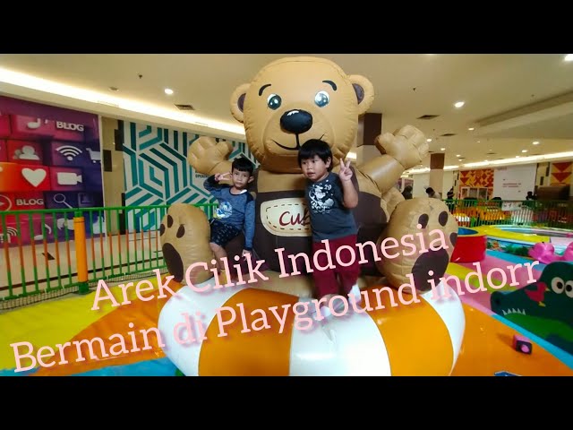 arek cilik Indonesia bermain Playground indor class=