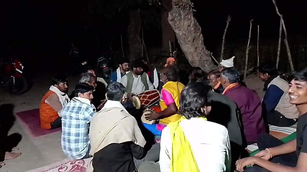 🔥#वायरल बुंदेली 💥रामगढ़ की फाग तर्ज अरी ये पे की😱 होली उत्सव 2026💫भन्नूयादवजी घर मे मानतेहुऐ  💯