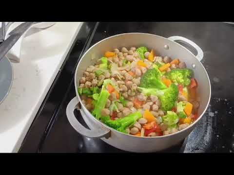 Delicious vegetarian recipes @johnnybgood1698 #veggiechunks#broccoli#mixvegetables